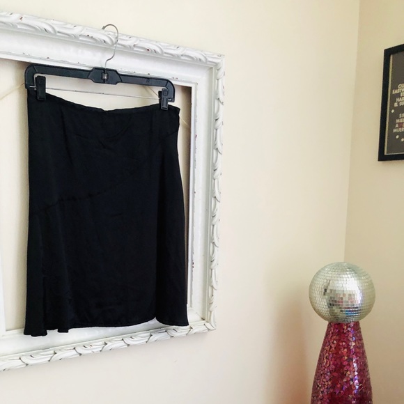 FENDISSIME BY FENDI SATIN BLACK SKIRT - Picture 8 of 8